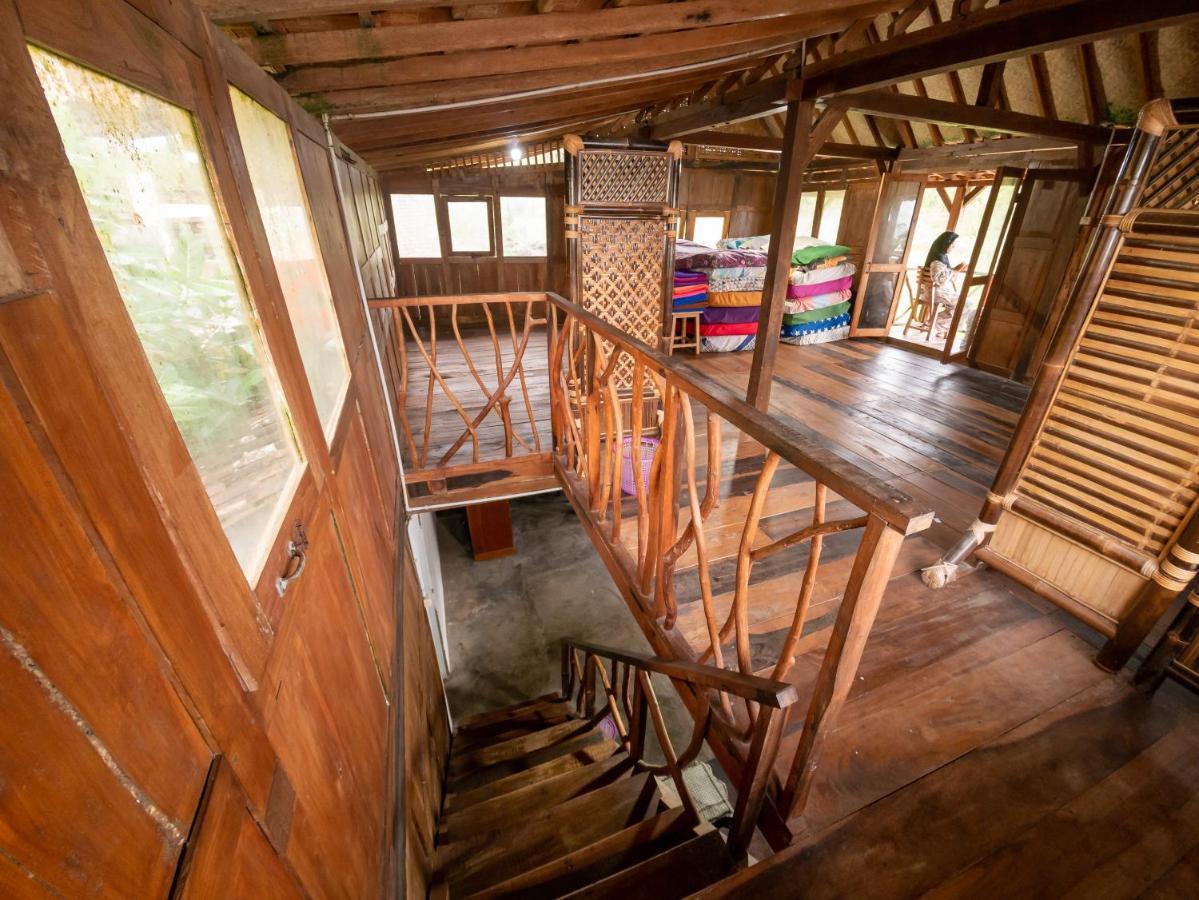 Villa Watu Kodok - Villa Located Close To The Beach Baron Ngoại thất bức ảnh